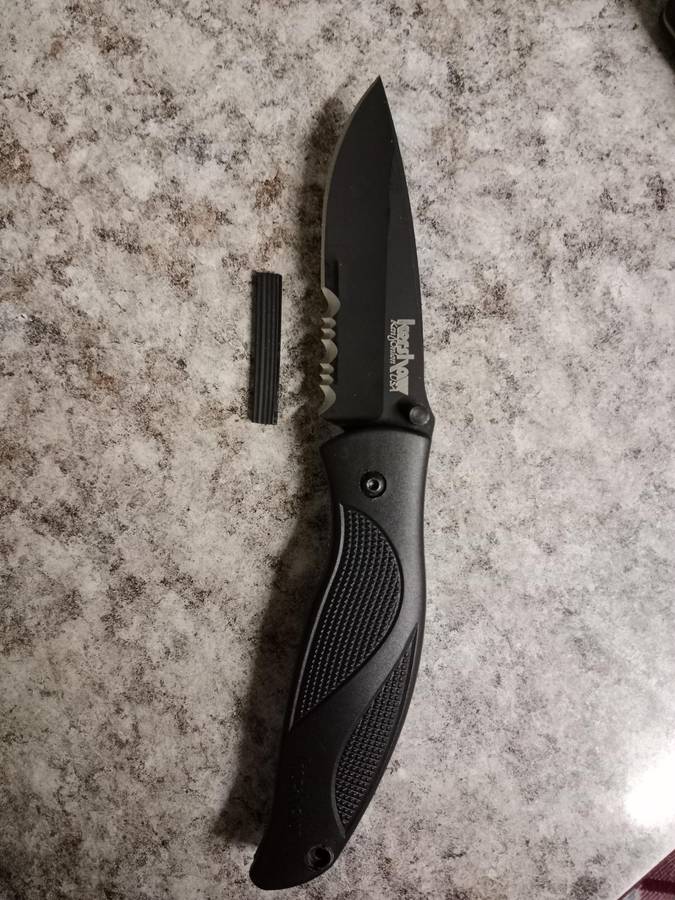 Kershaw Black knife