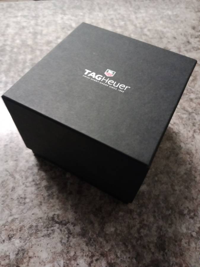 TAG Heuer box