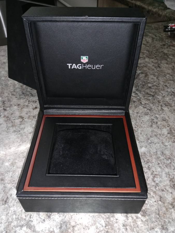 TAG Heuer box