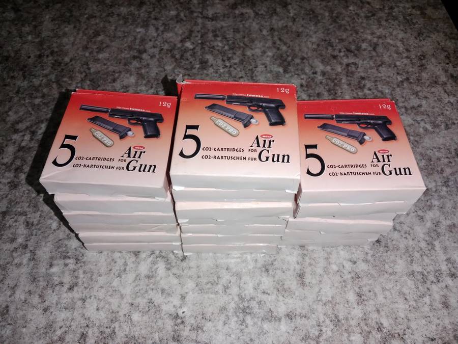 95 x Air gun 12g cartridges