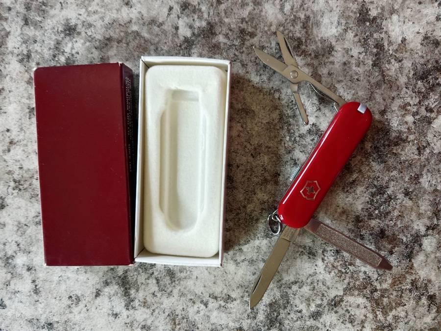 Victorinox Swiss pocket knives X10