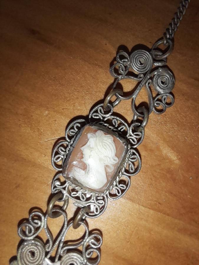 Vintage Coiled Cameo Lavelier Necklace