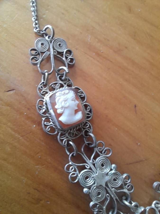 Vintage Coiled Cameo Lavelier Necklace