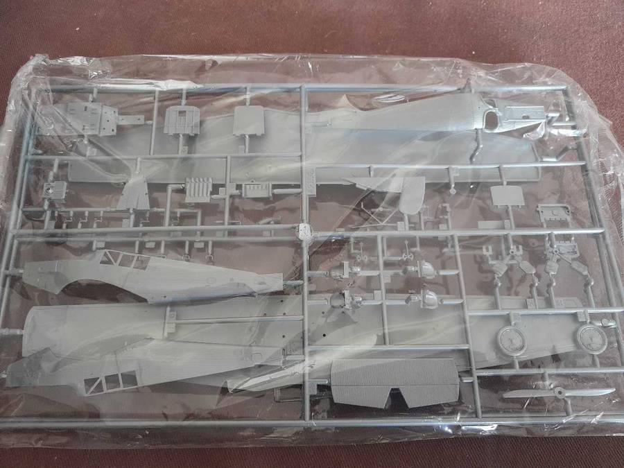 Junkers F13 model kit