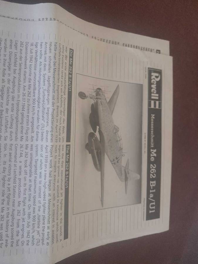 Me 262 B-la/U1 model kit