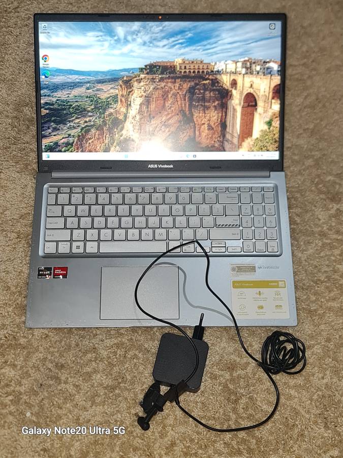ASUS VIVOBOOK M1502 AMD RYZEN 5 RADEON GRAPHICS 512 NVME 8GIG RAM WINDOWS 11