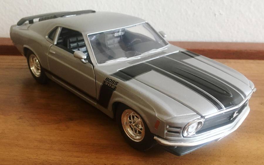 Mustang Boss 1970 Welly Silver 1-24 No box