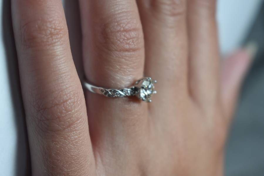 ENGAGEMENT RING!!! With Certificate Of Authenticity