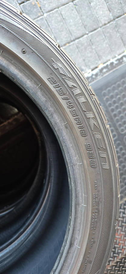 Falken 215/45/R18