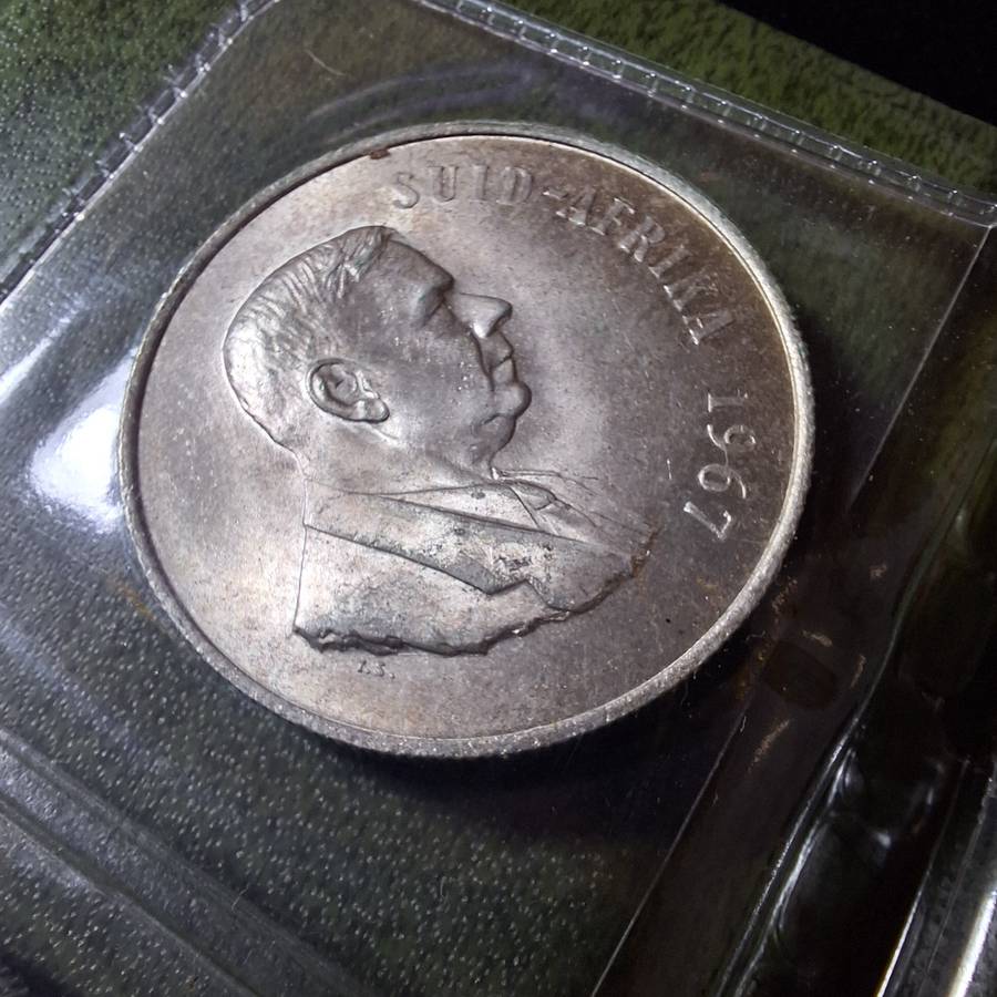 1966, 1967, 1969 - 1 Rand Silver - 2 of each English & Afrikaans Uncirculated
