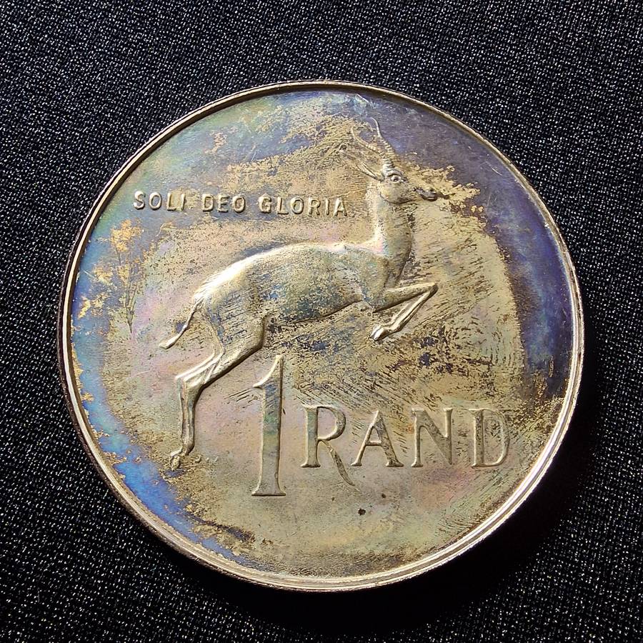 1990 Silver (.80) 1 Rand South Africa Coin