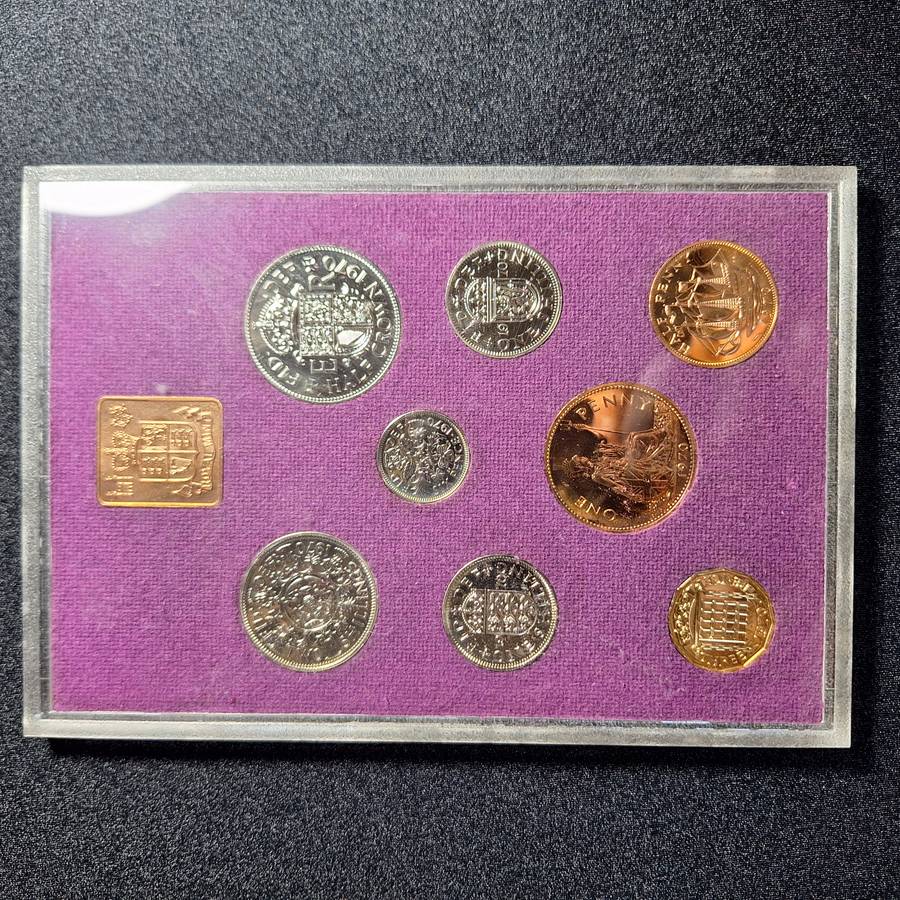 1970 Coinage of Great Britain & Northern Island in sealed capsule