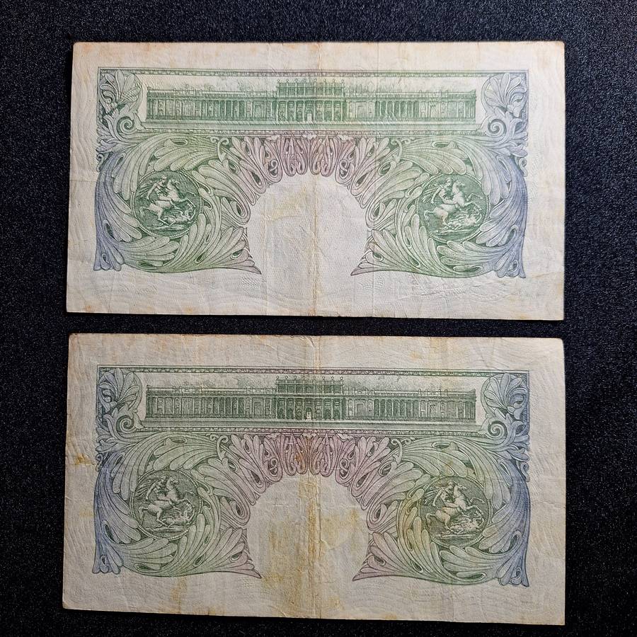 2 x Bank of England 1 Pound Notes
