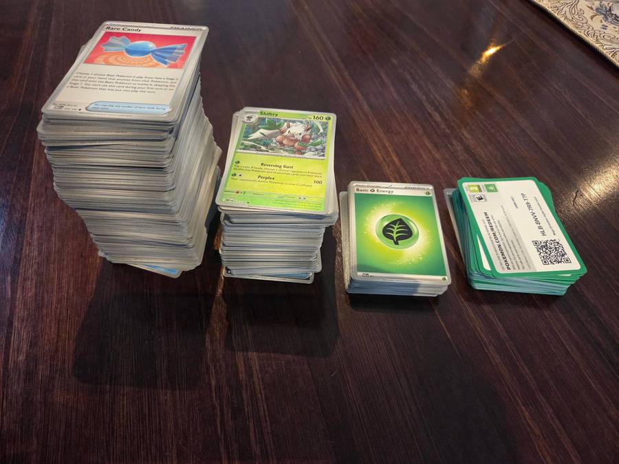 Pokemon - Over 700 Mega Evolutions Cards - Includes Holo's and Reverse Holos