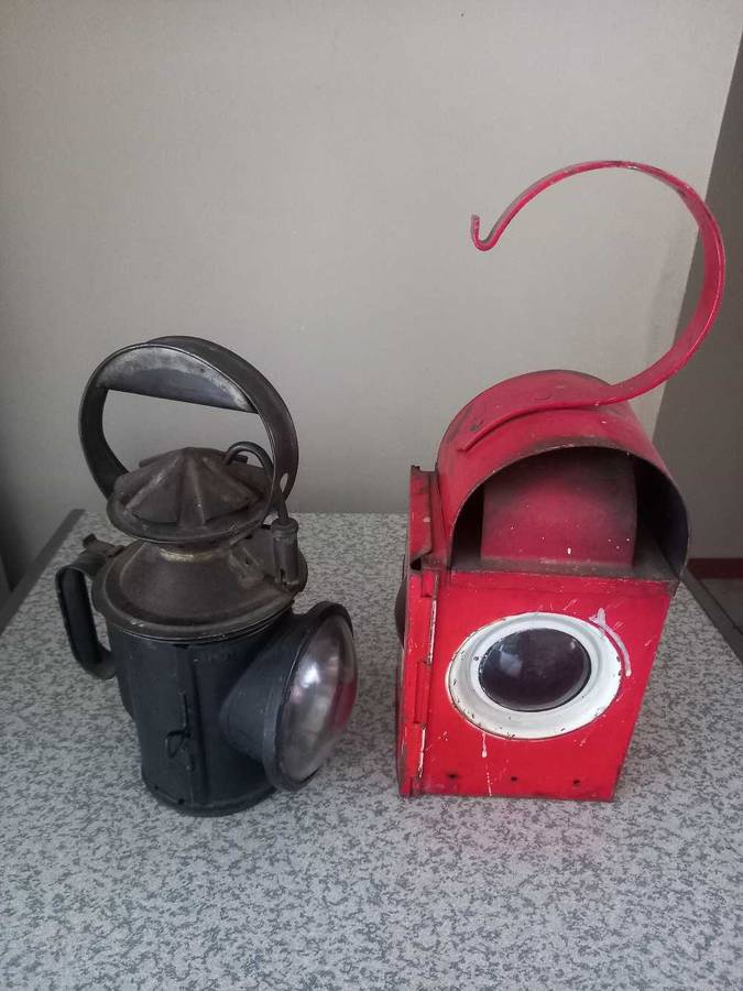 2x old vintage lamps working condition