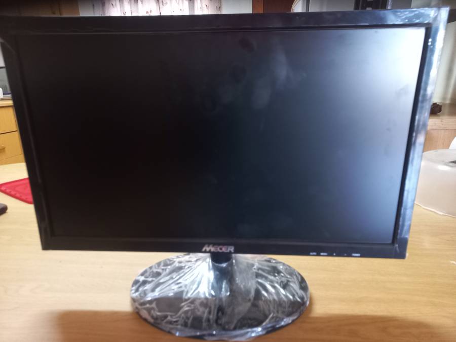 Mercer 19 inch monitor