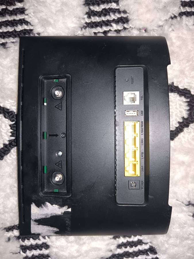 Huawei B525 4G LTE Cat 6 Wireless Router