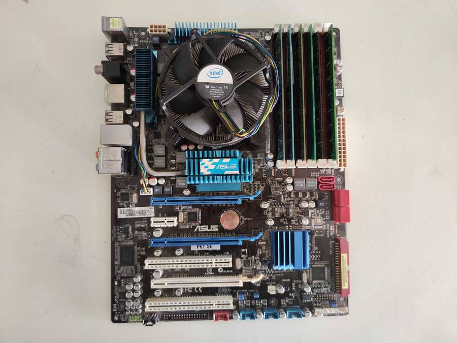 Intel core i7 Combo**12GB Ram**Asus P6T SE Motherboard