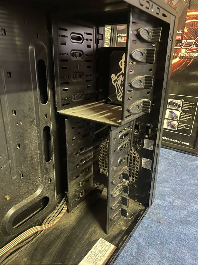 ikonik Cave Man Gaming Case**Power Buttom Cover Missing**