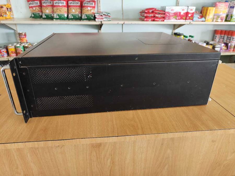 Lian Li Rack Mount Case**No HDD Caddy's**