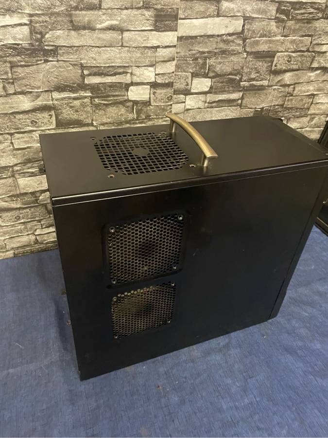 ikonik Cave Man Gaming Case**Power Buttom Cover Missing**