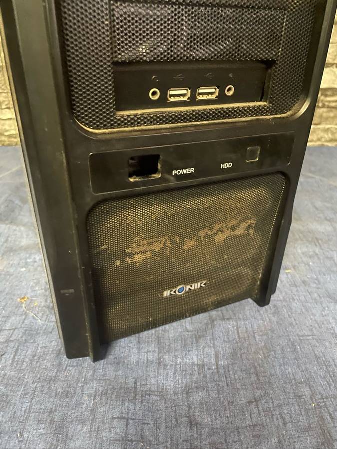 ikonik Cave Man Gaming Case**Power Buttom Cover Missing**