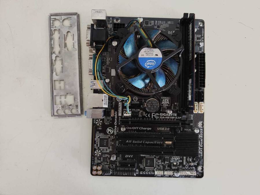 Intel Core i5 4460 Combo**Gigabyte H81M Motherboard**4GB DDR3 Ram
