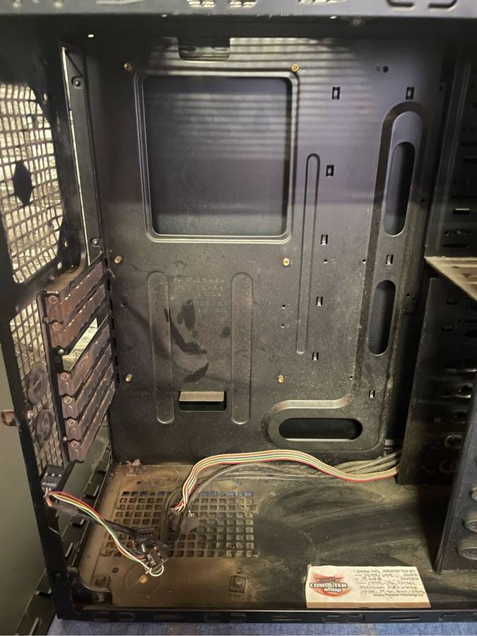 ikonik Cave Man Gaming Case**Power Buttom Cover Missing**