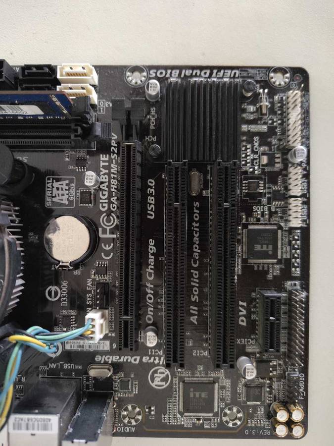 Intel Core i5 4460 Combo**Gigabyte H81M Motherboard**4GB DDR3 Ram