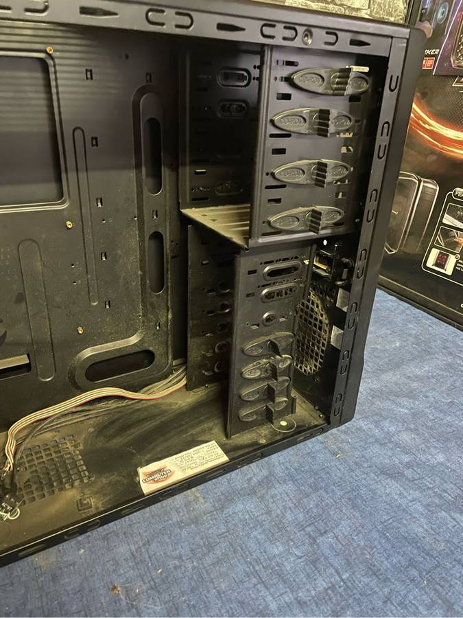 ikonik Cave Man Gaming Case**Power Buttom Cover Missing**