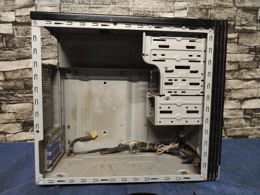 Gigabyte Chassis**fits MATX+ ITX boards**
