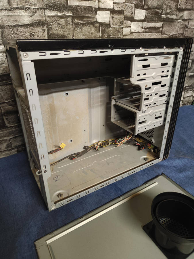 Gigabyte Chassis**fits MATX+ ITX boards**