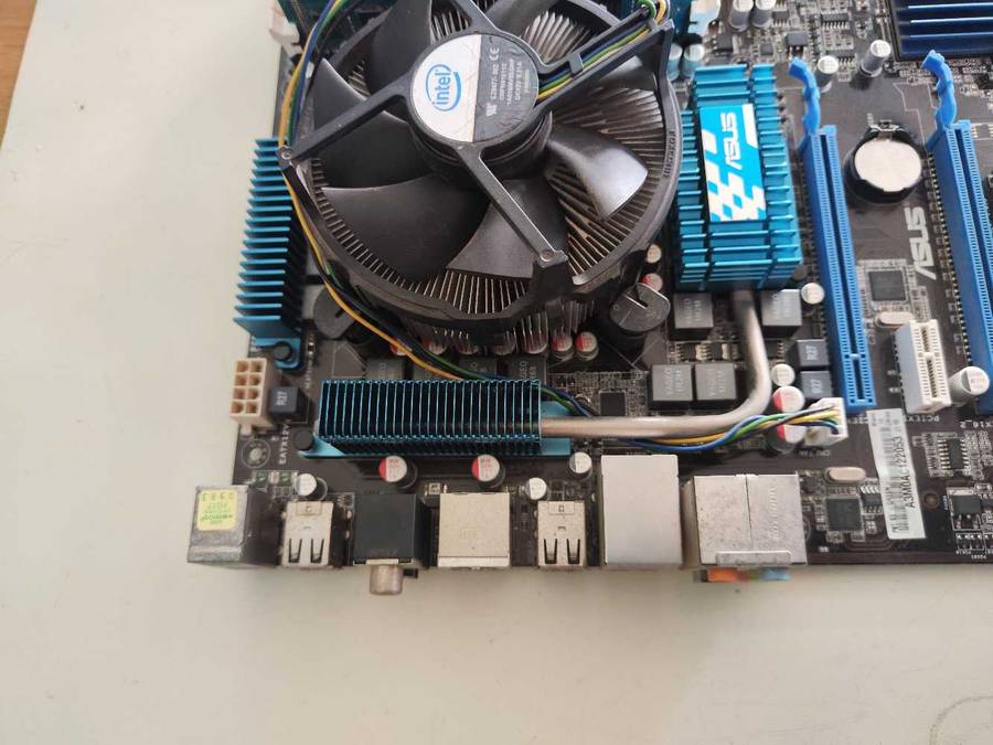 Intel core i7 Combo**12GB Ram**Asus P6T SE Motherboard