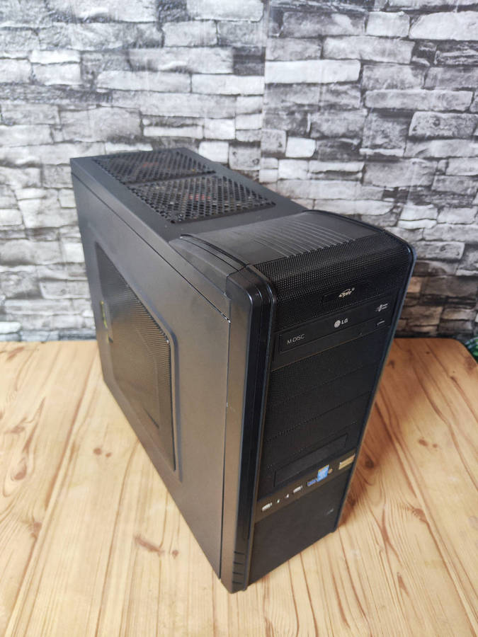 Aspire Gaming Case with 4 x 120mm Fans included