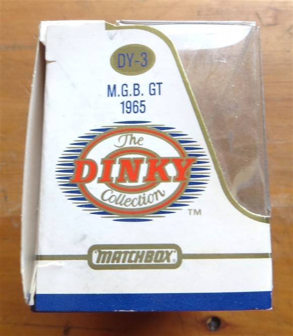 Dinky MGB GT 1965 in Box - 1:43 - With display damage - missing front grill
