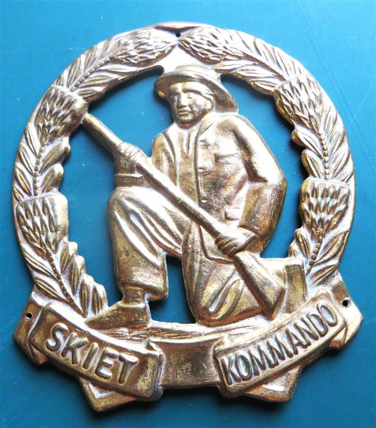 Large 75mm Commando Badge
