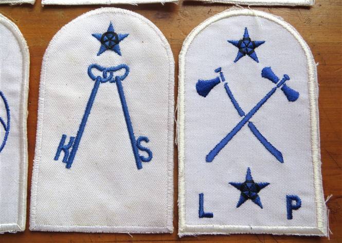 8 x SA Navy - Blue on White Embroidered Badges