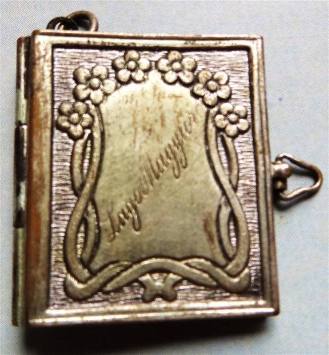 Unknown Vintage Locket Type Pendant