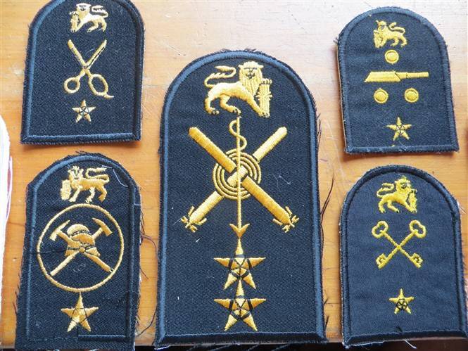 7 x SA Navy Embroidered Badges