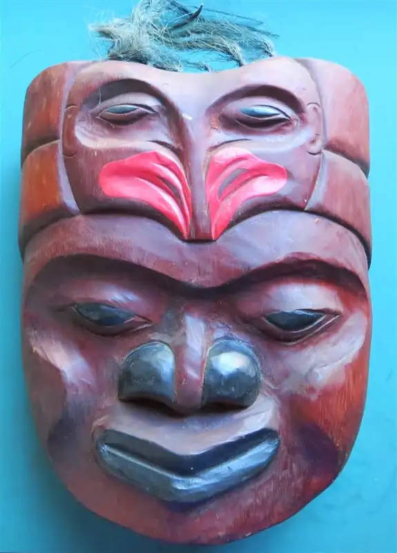 Hawaii / Pacific Islanders Carved Coloured Wood Mask +-300mm x 190mm