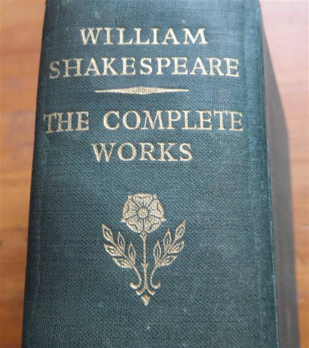 William Shakespeare - The Complete Works - Collins Tudor Edition (1951)
