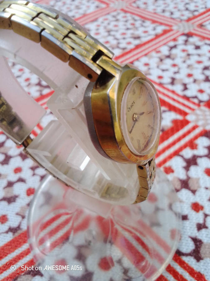 Tissot manual female