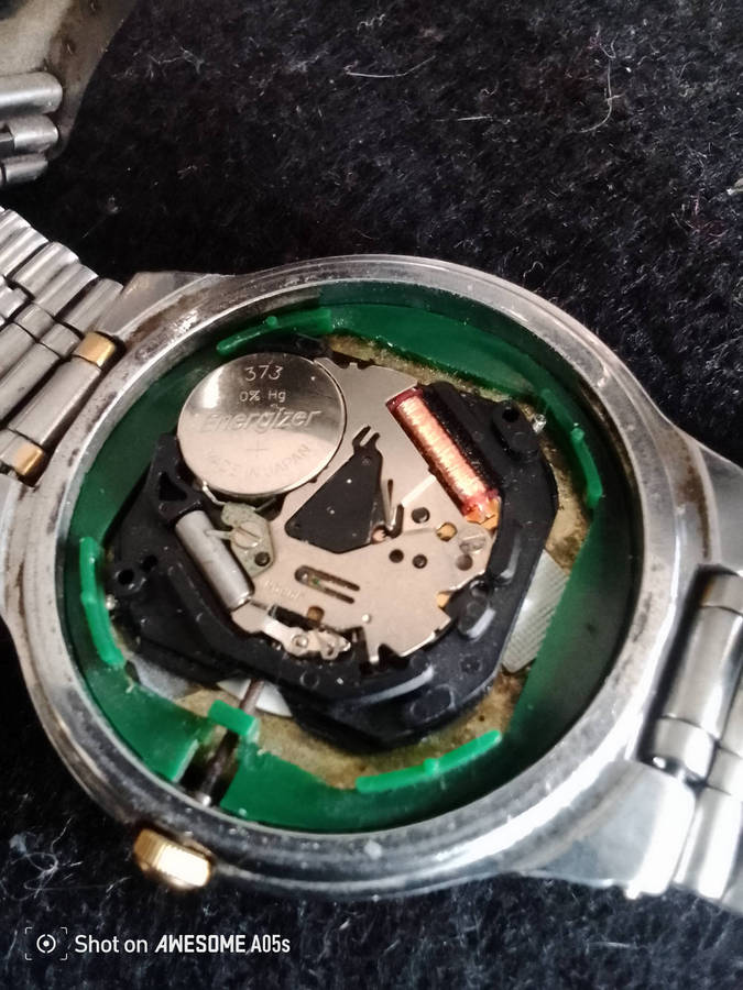 Seiko quartz vintage with a gem
