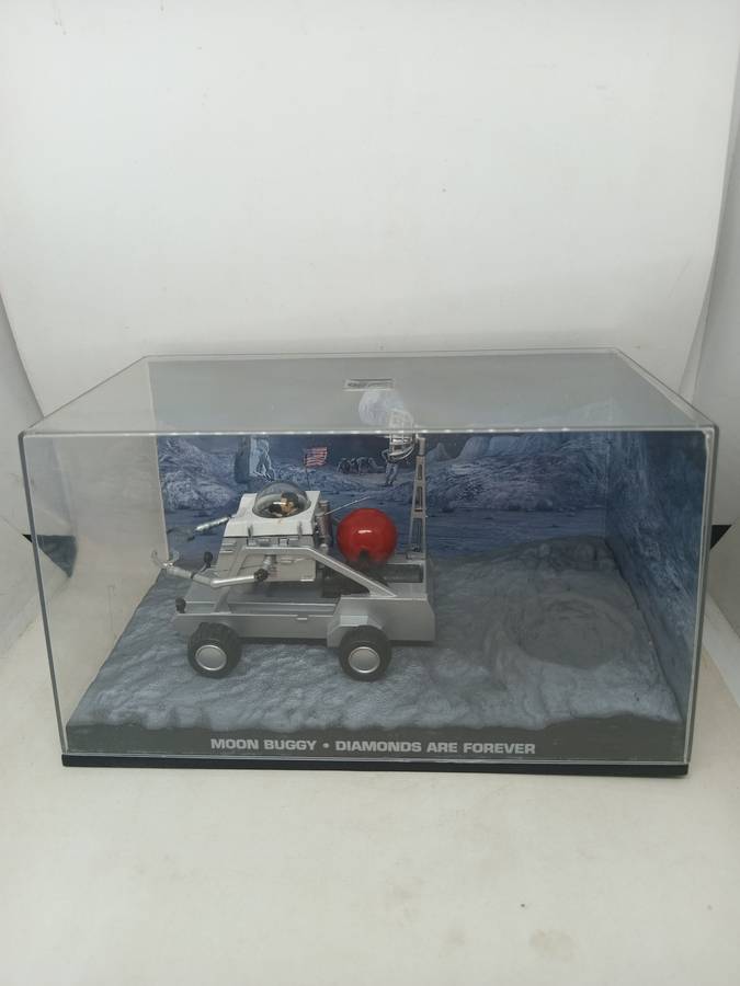 007 Moon Buggy - Diamond are Forever - scale 1/43. Sealed. with book