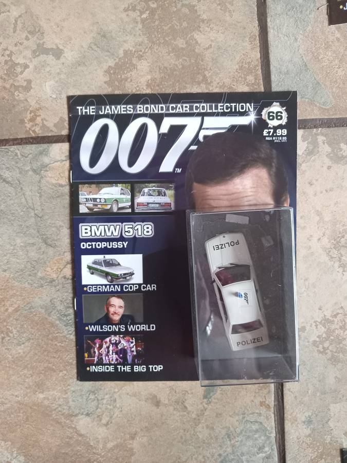 007 BMW 518 - Öctopussy - scale 1/43. Sealed. With Book