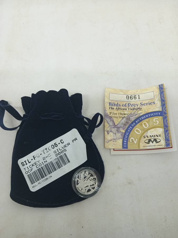 Proof 2005 Birds of Pray African Vultures 2.5c With Coa