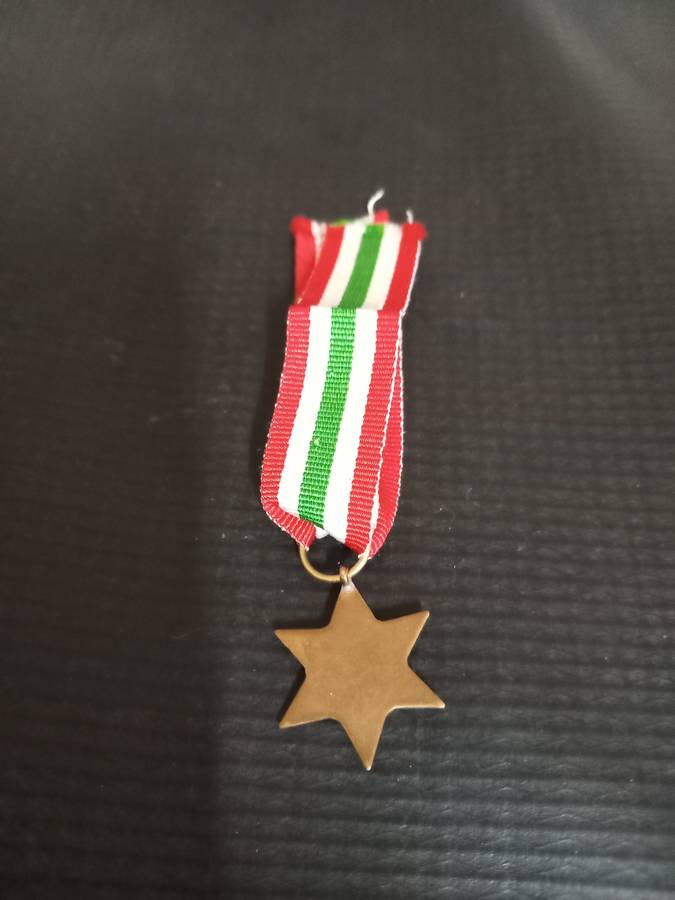 WW2 Italian Star Medal Miniature (B)
