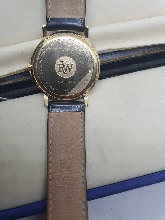 Raymond Weil Genève Date 18kt Gold Electroplated Men's wrist watch. Just Serviced in Box