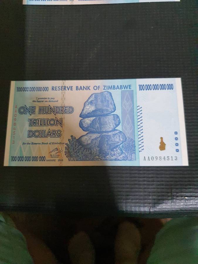 UNC 2008 100 Trillion Zimbabwe Banknote. Highest Denominational note in the world (2 Available)