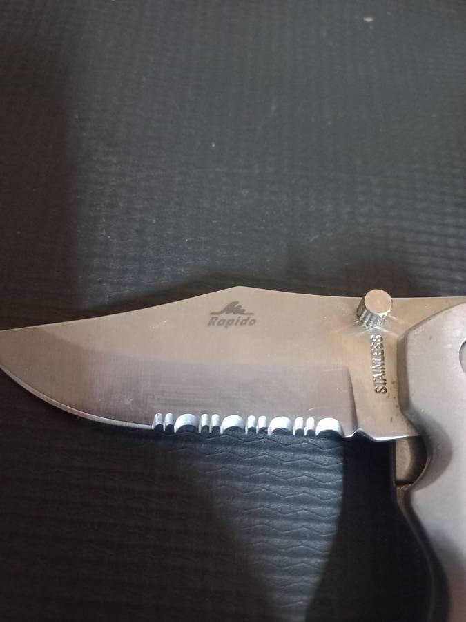 Rapido Pocket Knife . Blade 8.5cm with belt clip